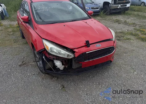 2016 Ford Focus Se z USA, uszkodzony, nr VIN 1FADP3F24GL403372
